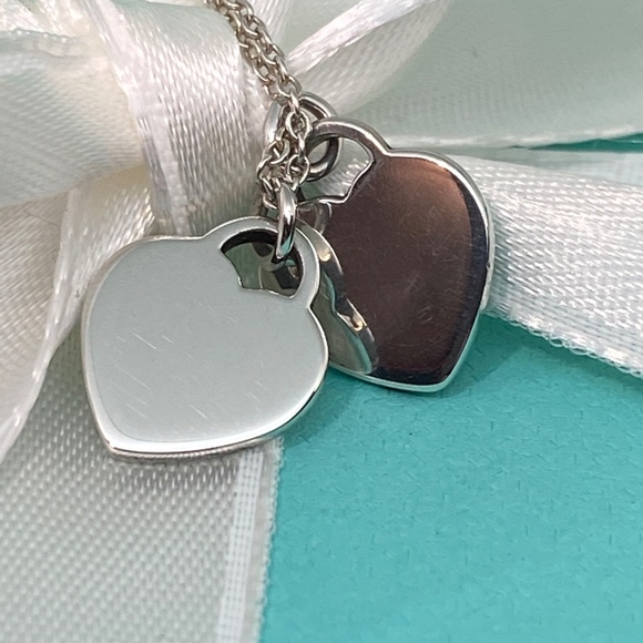 Authenticated Tiffany & Co double heart blue enamel necklace 16” box - Picture 4 of 10